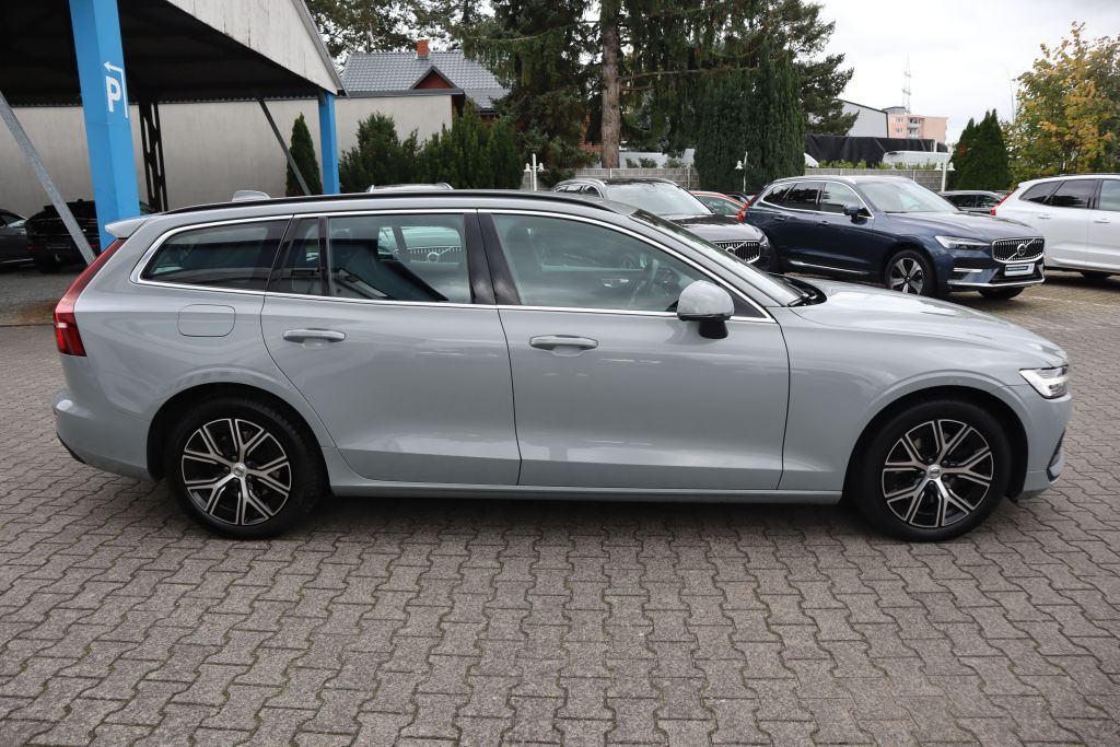 Volvo V60 2023