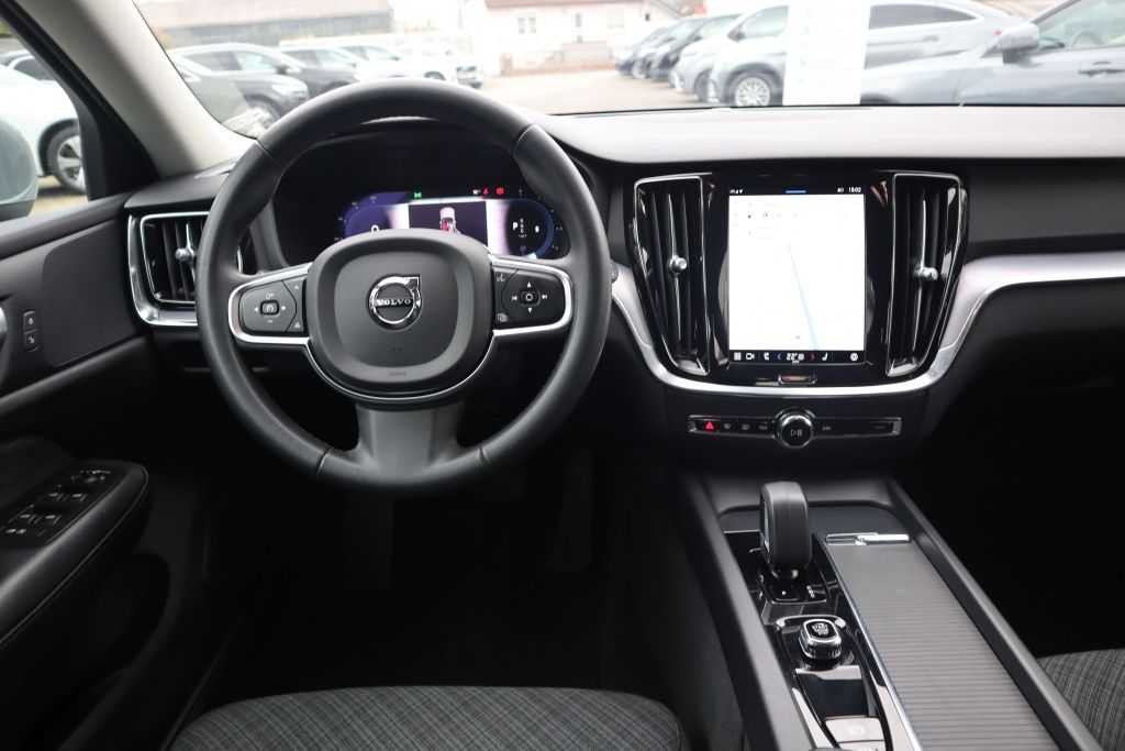 Volvo V60 2023