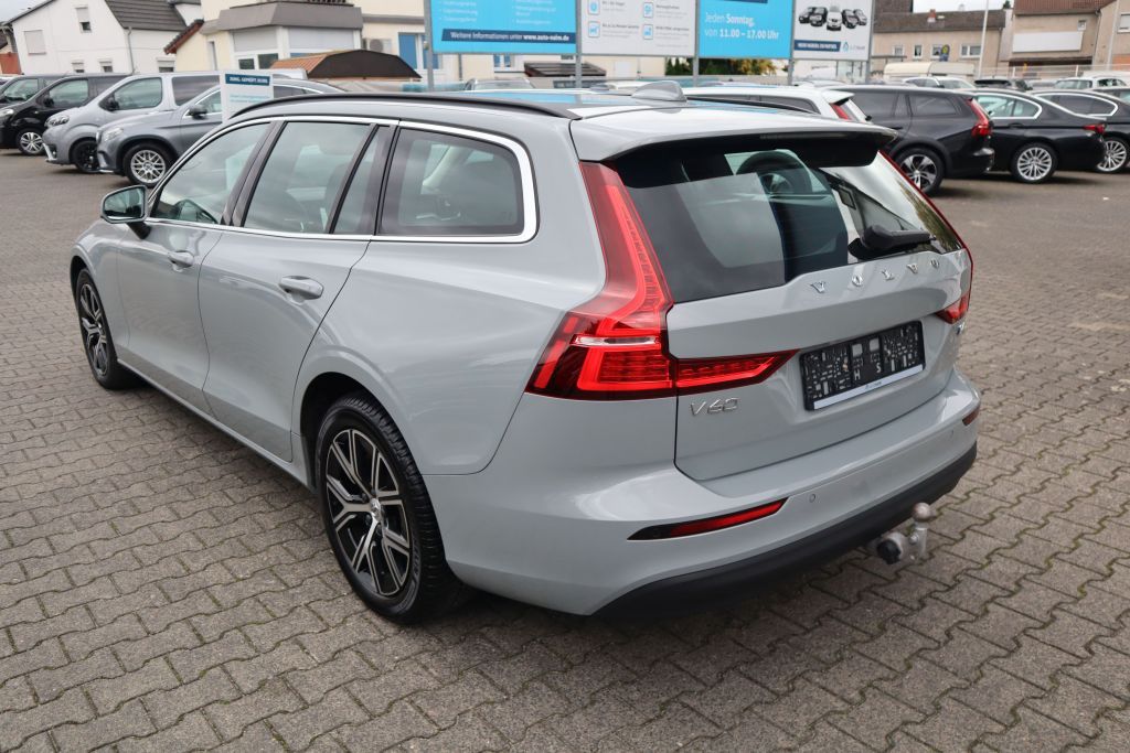 Volvo V60 2023