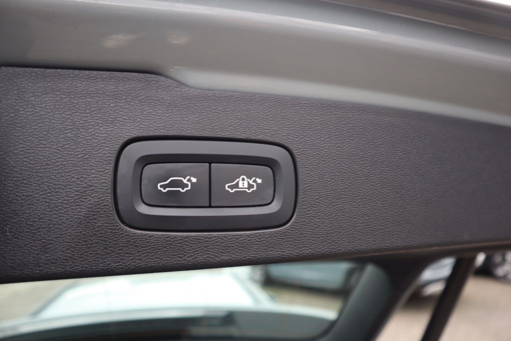 Volvo V60 2023