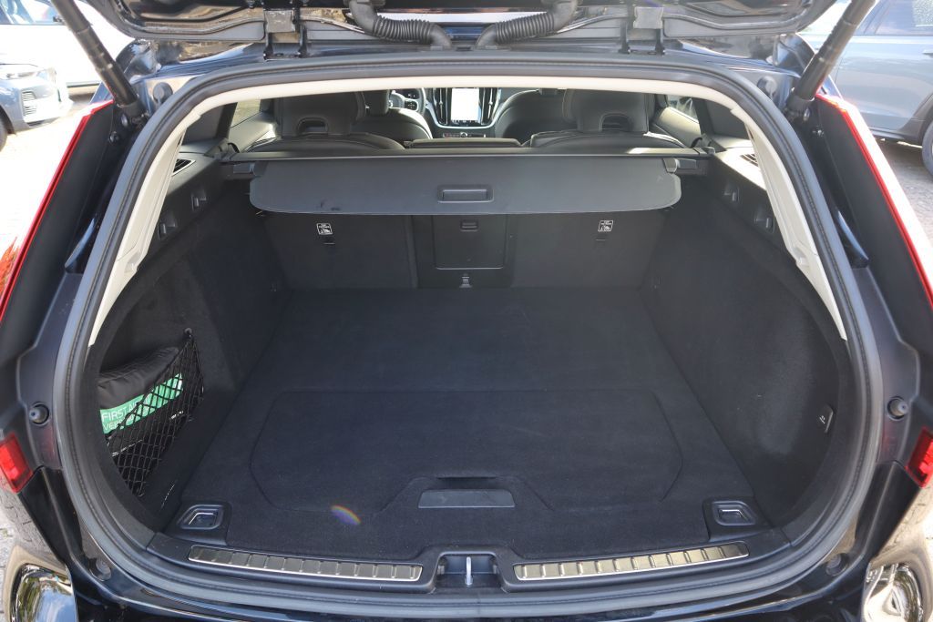 Volvo V60 2022