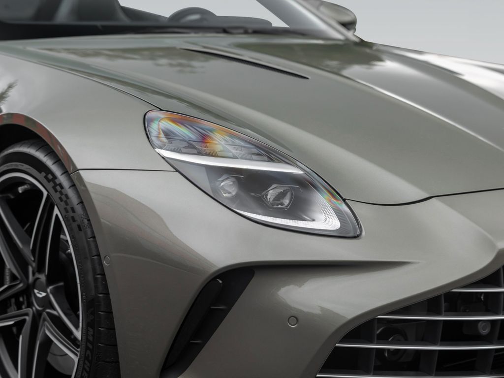 Aston Martin V8 Vantage 2025