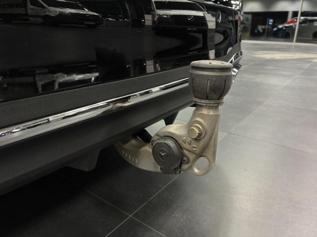 Mercedes-Benz C 300 2025