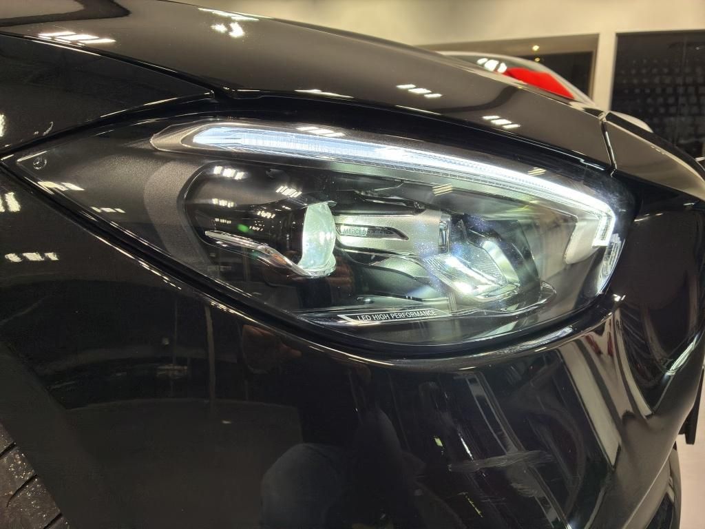 Mercedes-Benz C 300 2025