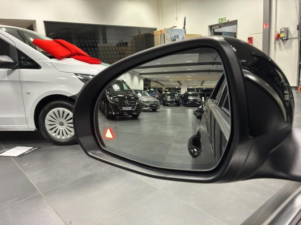 Mercedes-Benz C 300 2025