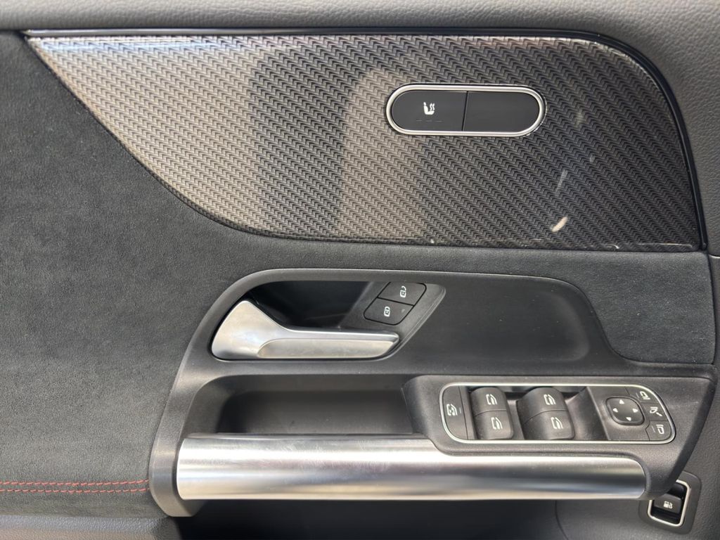 Mercedes-Benz B 250 2022