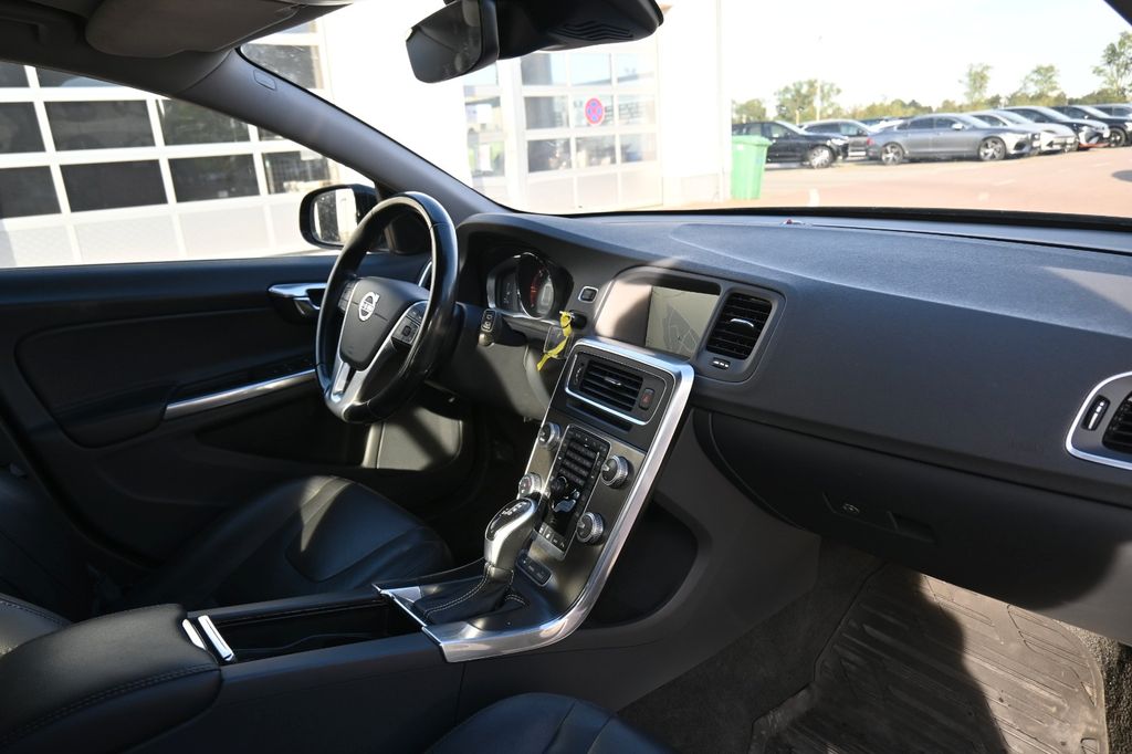 Volvo V60 2015