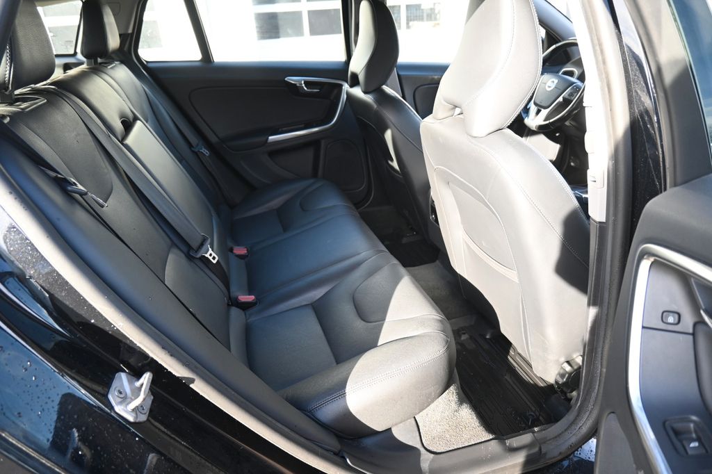 Volvo V60 2015