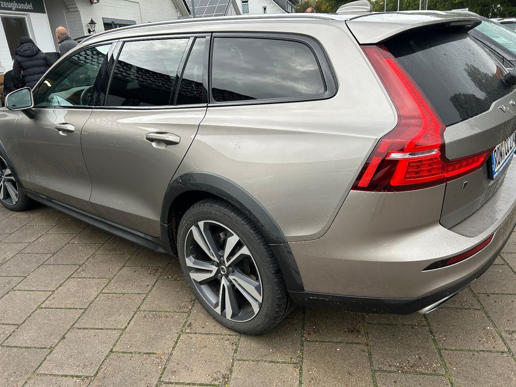 Volvo V60 2020