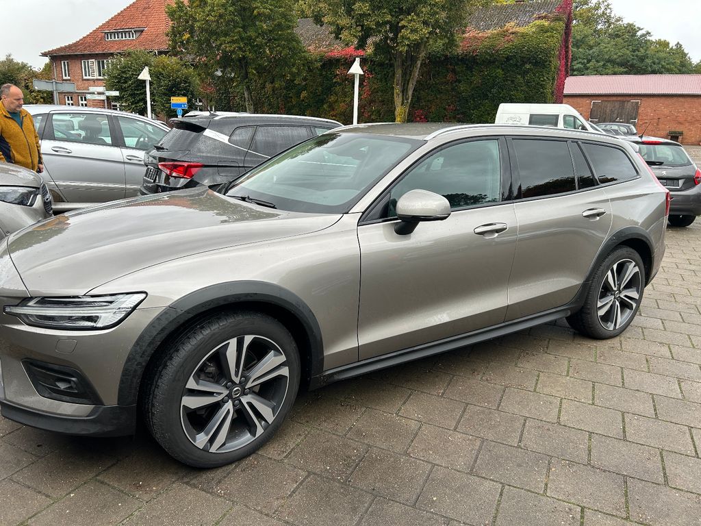 Volvo V60 2020