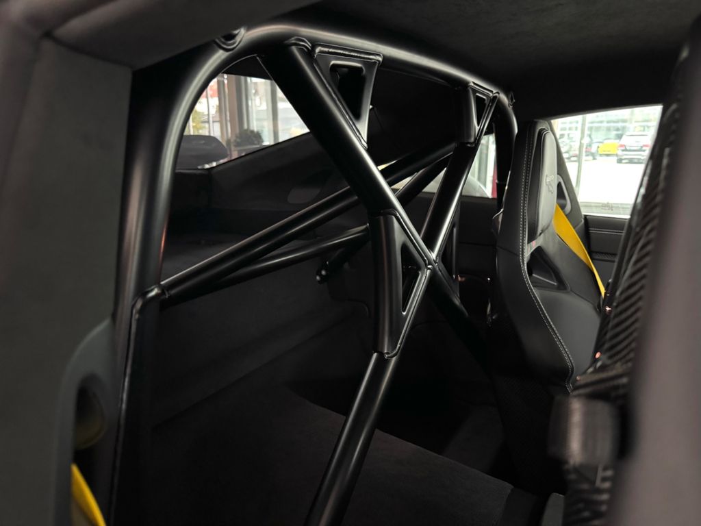 Porsche 992 2025