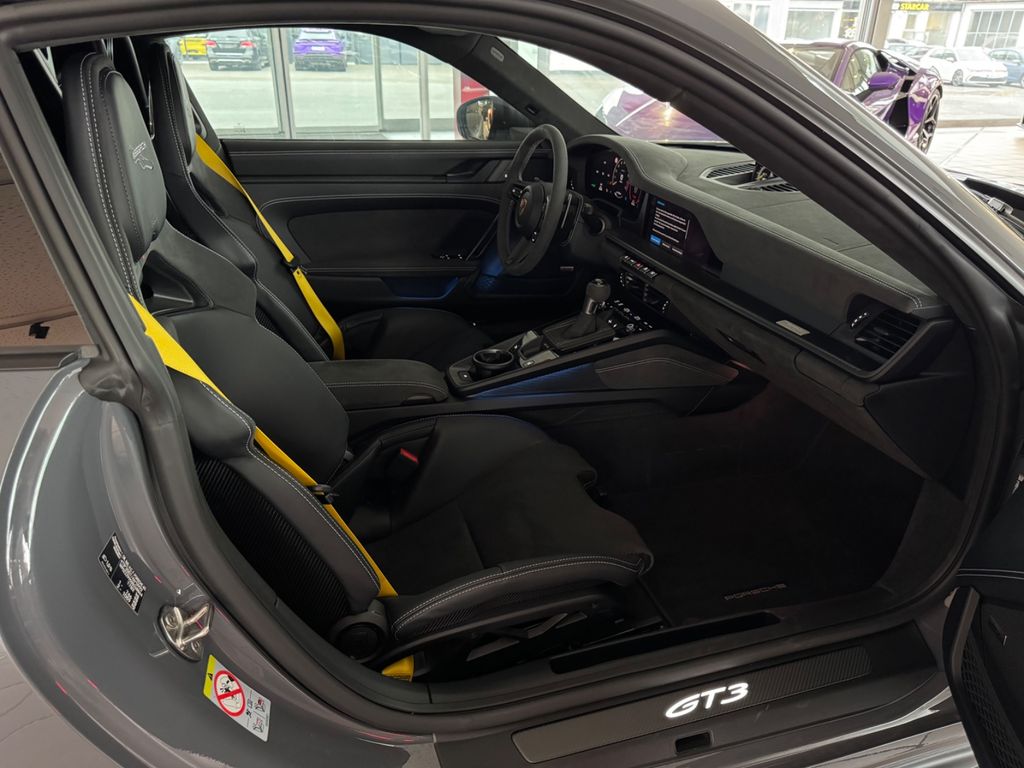Porsche 992 2025