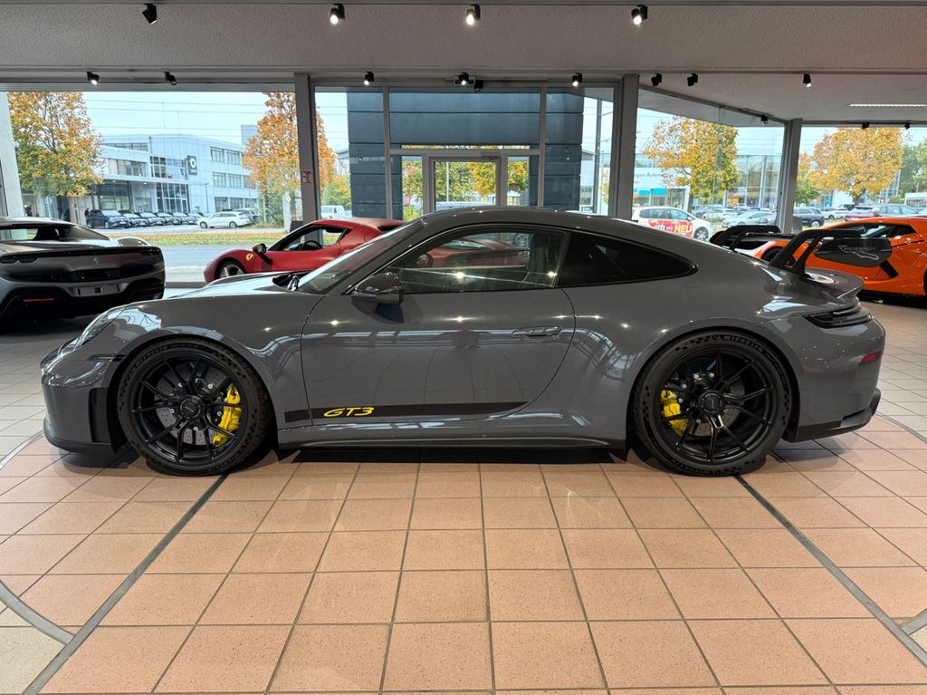 Porsche 992 2025