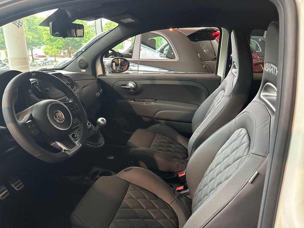 Abarth 595 2024