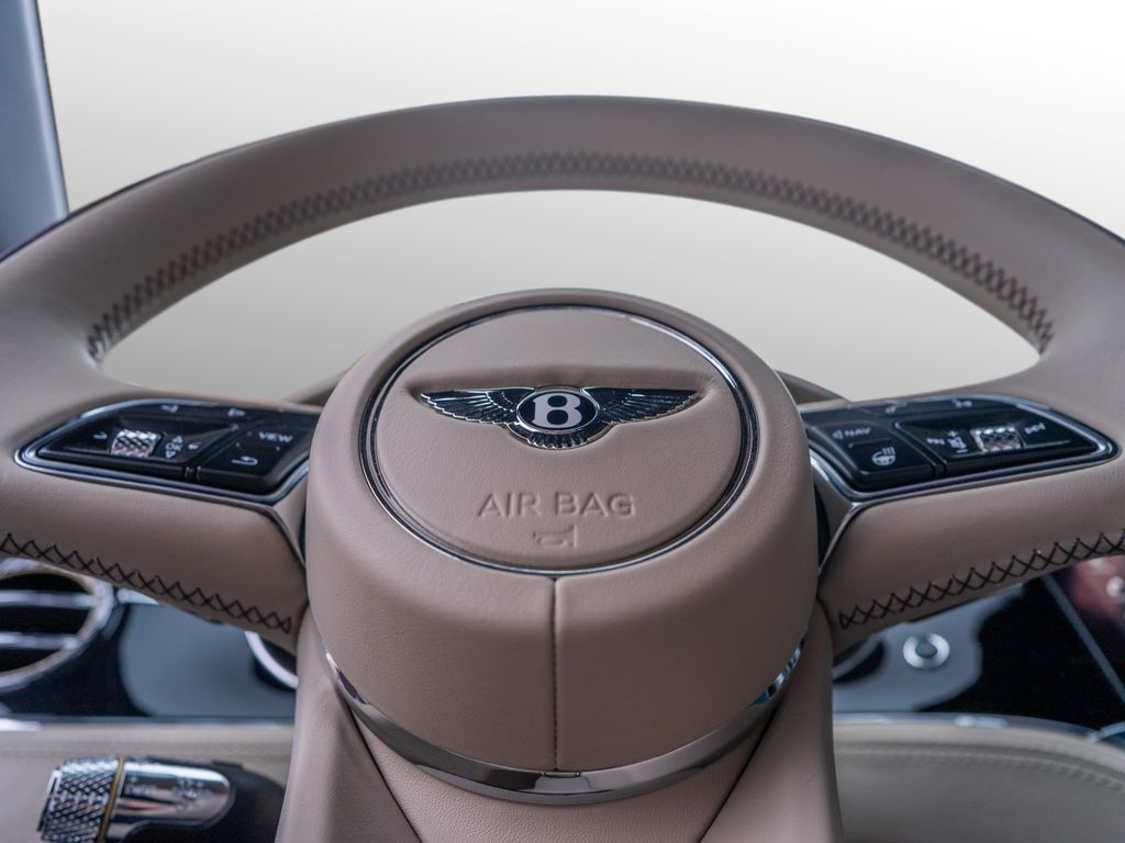 Bentley Continental GTC 2024