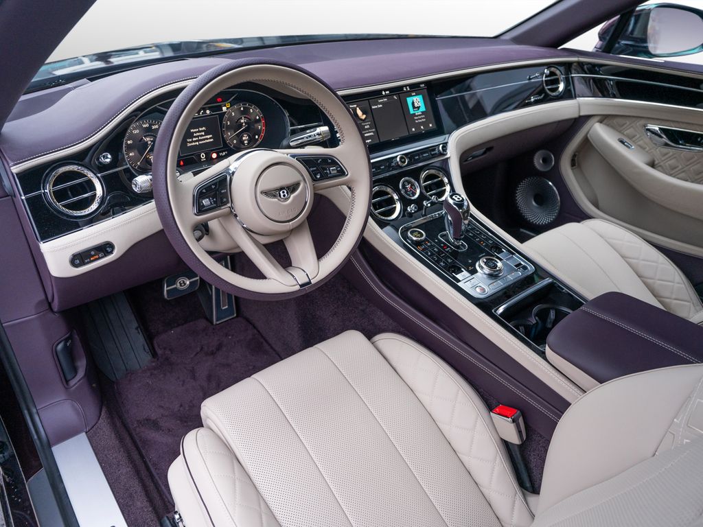 Bentley Continental GTC 2024
