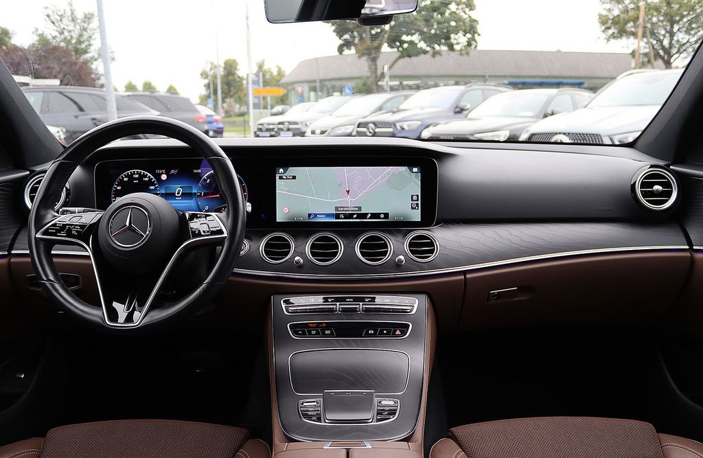 Mercedes-Benz E 220 2021