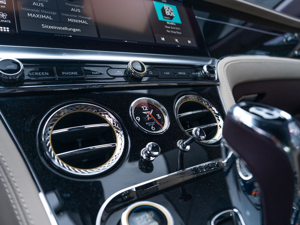 Bentley Continental GTC 2024