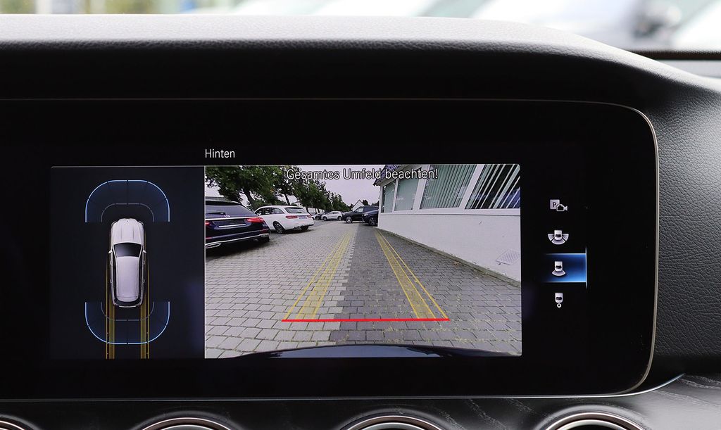 Mercedes-Benz E 220 2021