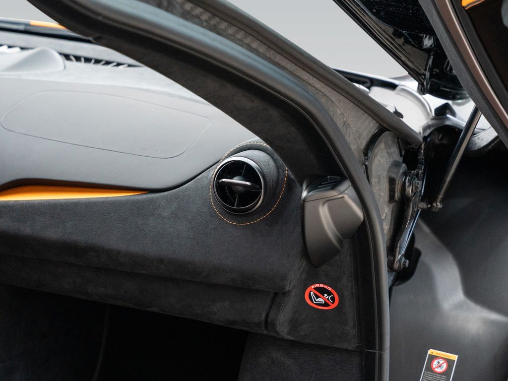 McLaren 750S 2024