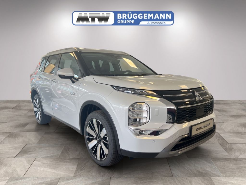 Mitsubishi Plug-in Hybrid Outlander 2025