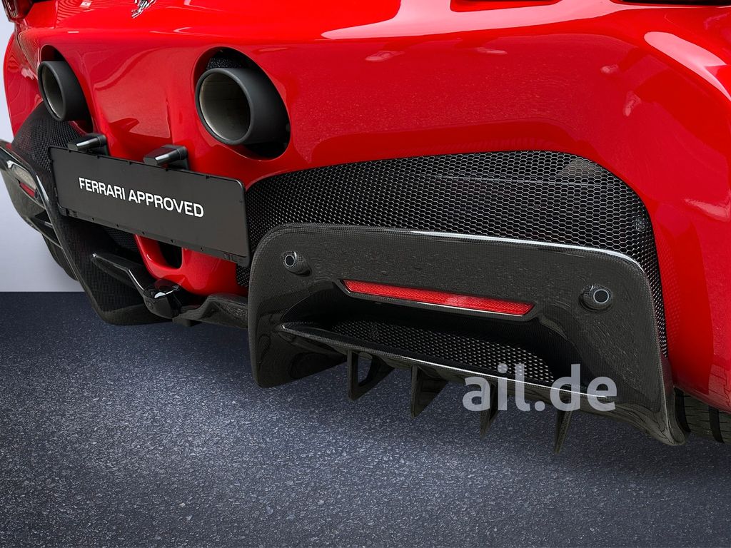 Ferrari SF90 2024
