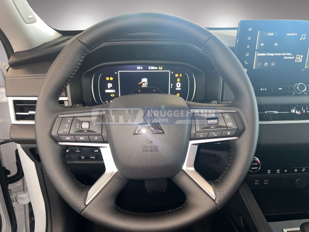 Mitsubishi Plug-in Hybrid Outlander 2025