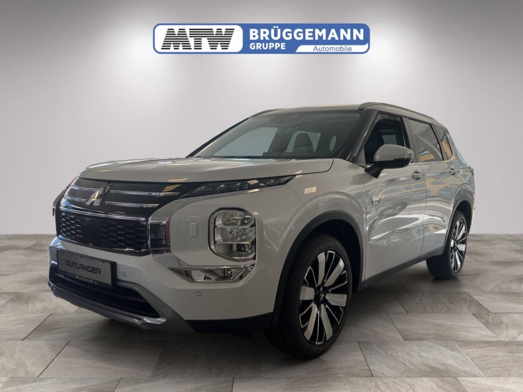 Mitsubishi Plug-in Hybrid Outlander 2025