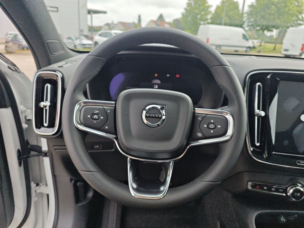Volvo C40 2025