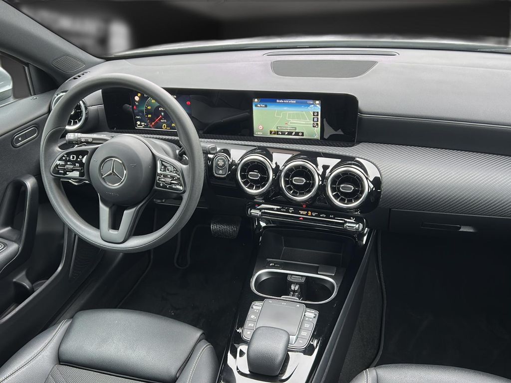 Mercedes-Benz A 180 2022