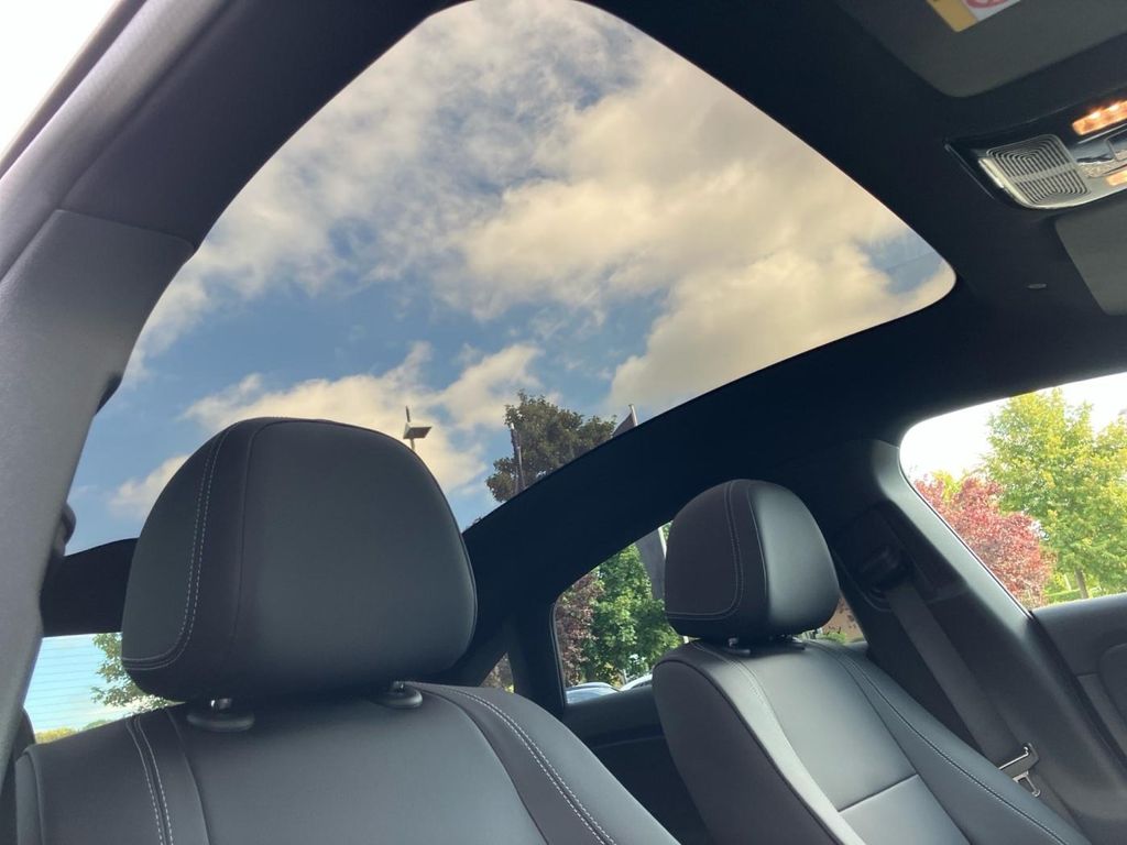 Mercedes-Benz CLA 250 2025