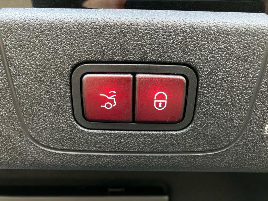 Mercedes-Benz CLA 250 2025