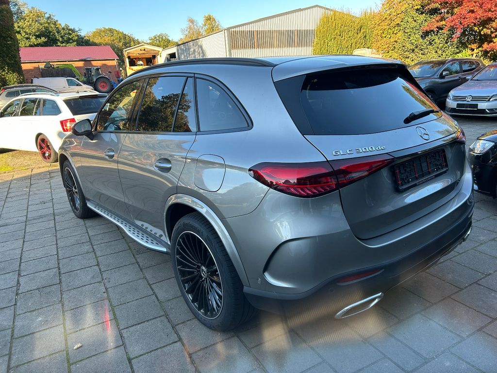 Mercedes-Benz GLC 300 2023