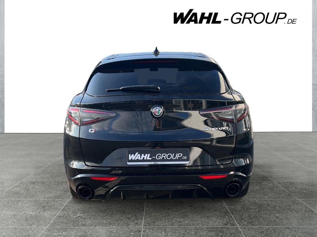 Alfa Romeo Stelvio 2025