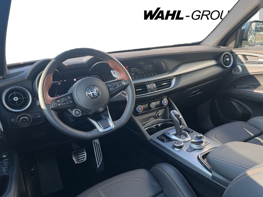 Alfa Romeo Stelvio 2025