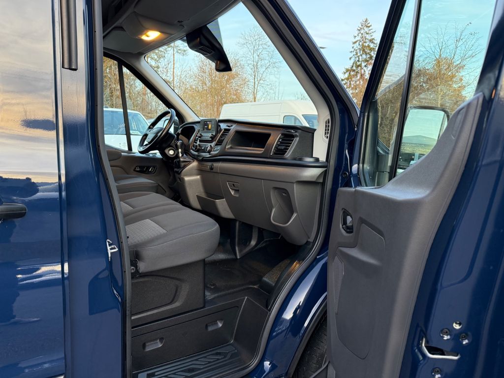Ford Transit 2023