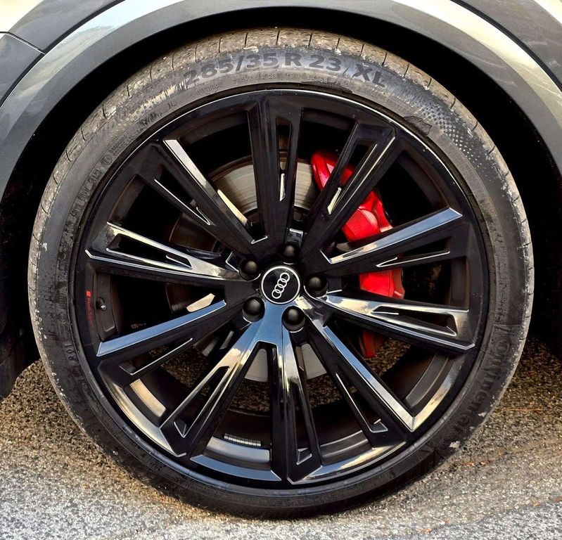 Audi Q8 2023