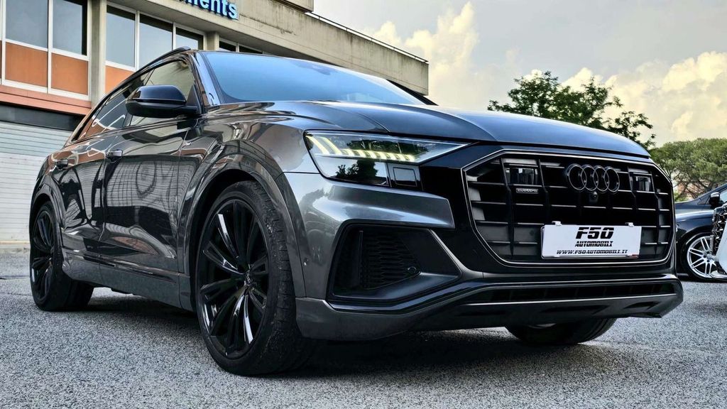 Audi Q8 2023