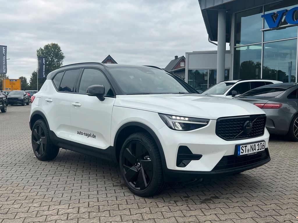 Volvo XC40 2025