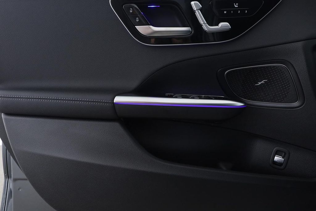 Mercedes-Benz C 200 2025