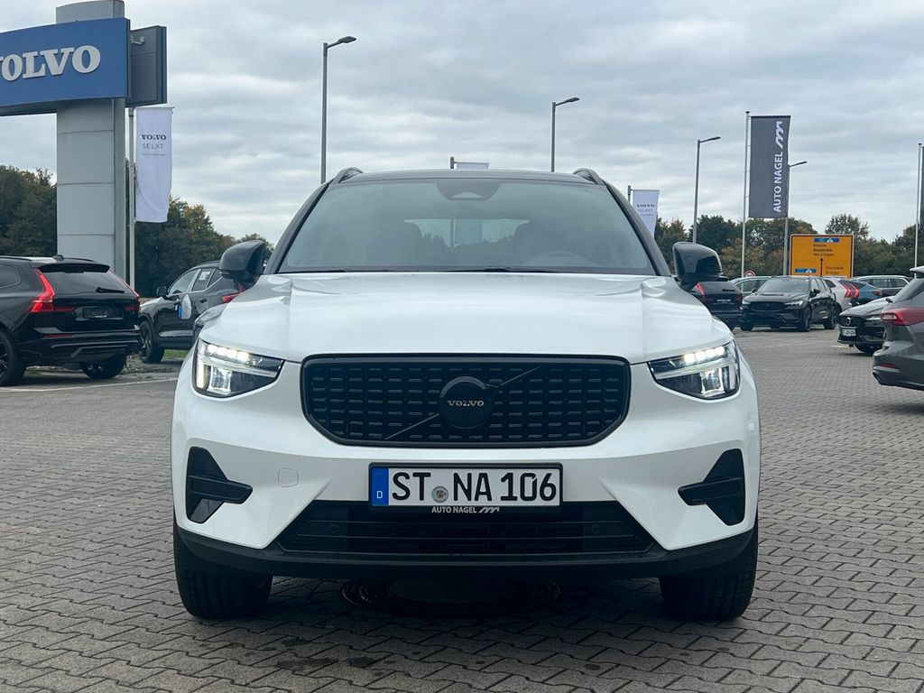 Volvo XC40 2025