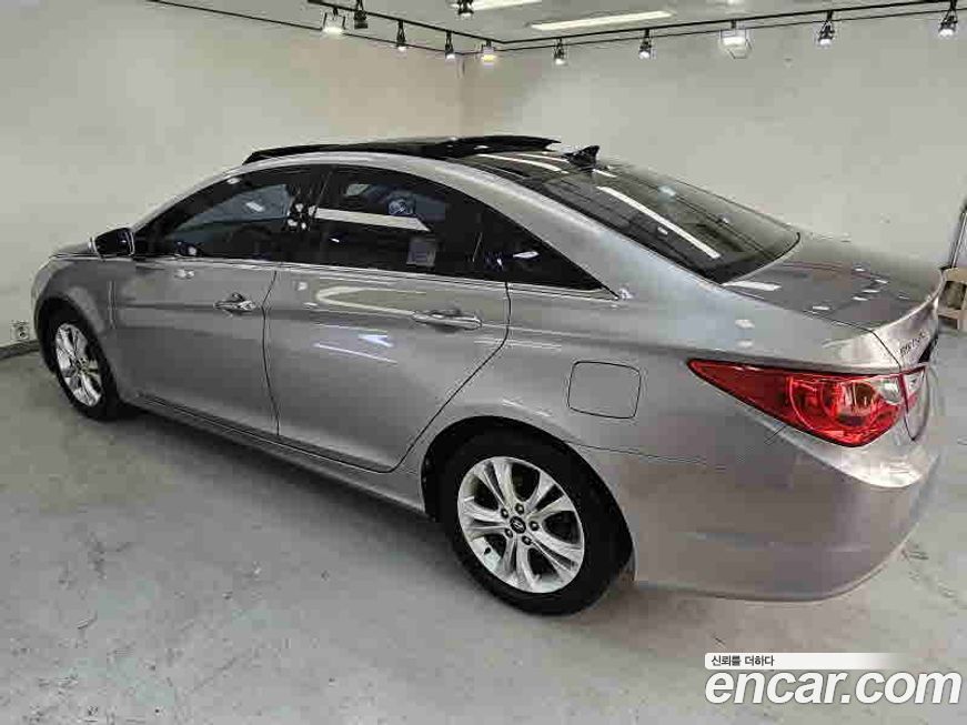 Hyundai Sonata 2010