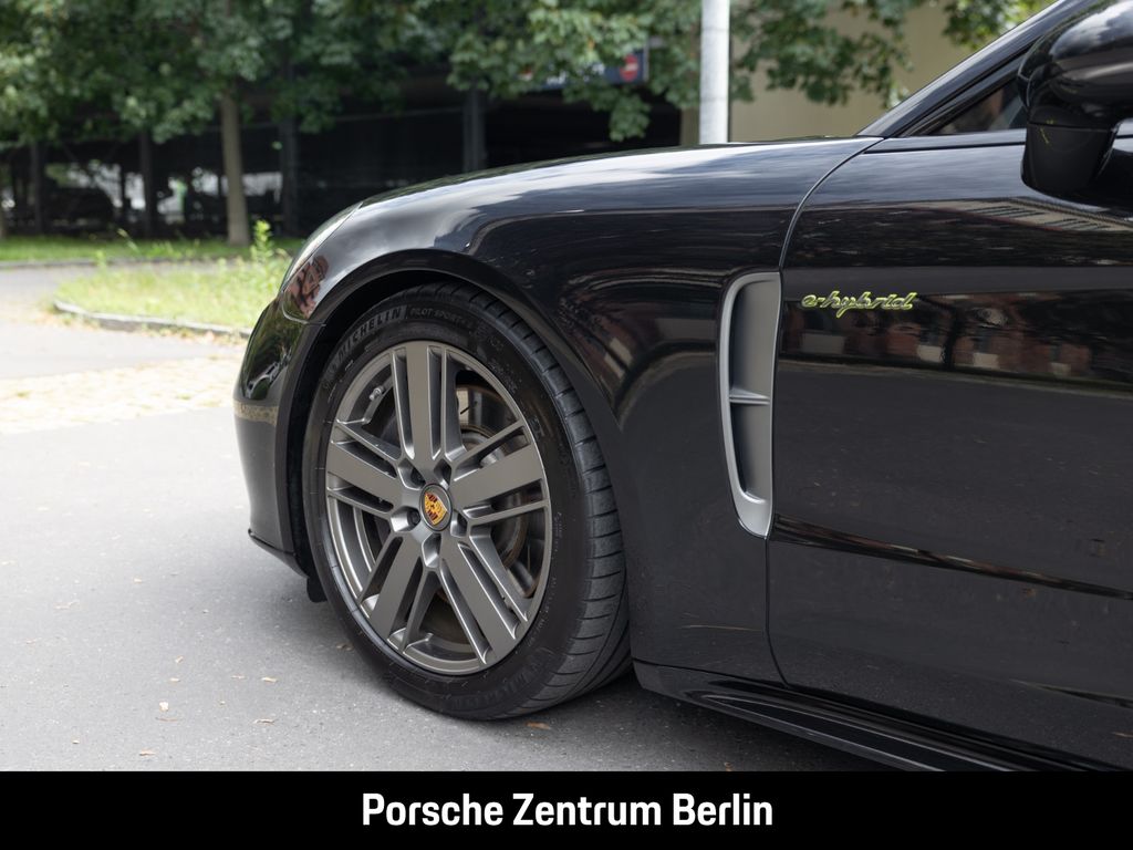 Porsche Panamera 2022