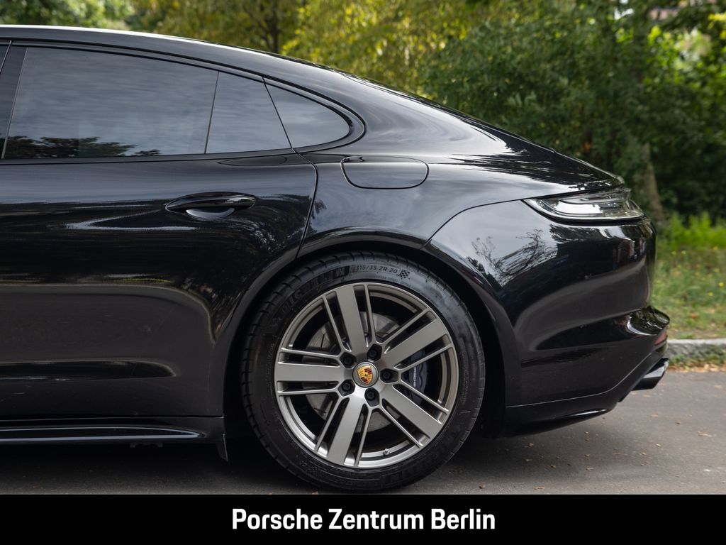 Porsche Panamera 2022