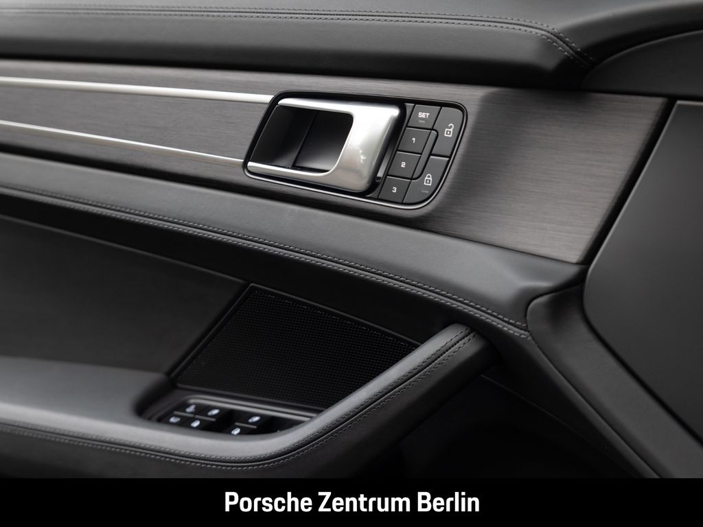 Porsche Panamera 2022