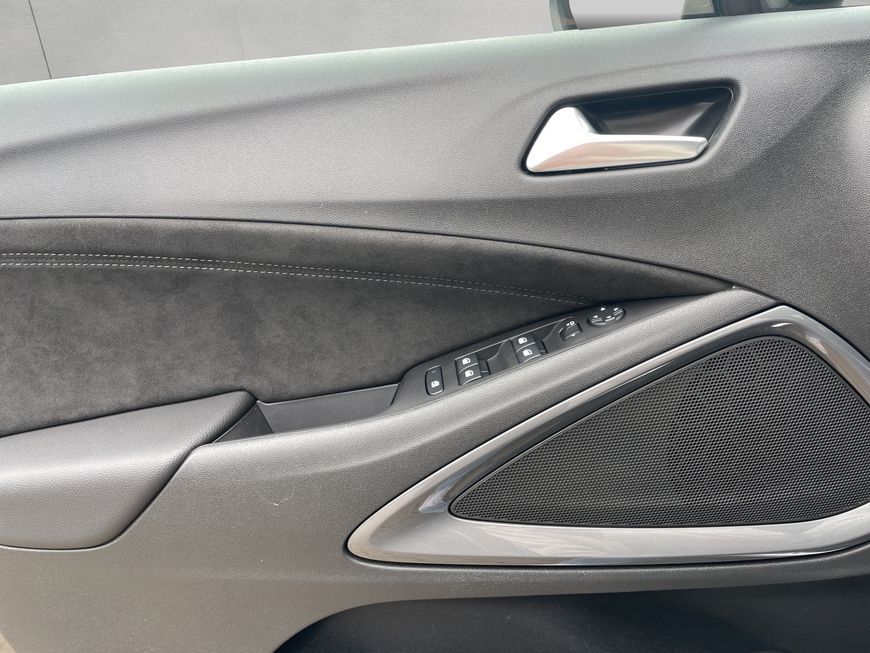 Opel Crossland (X) 2024