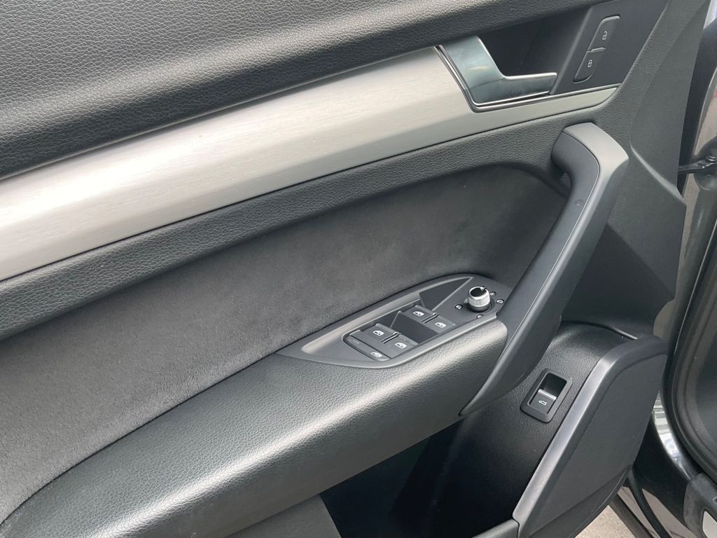 Audi SQ5 2022