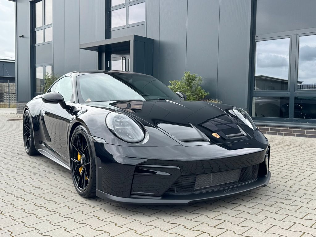 Porsche 992 2025