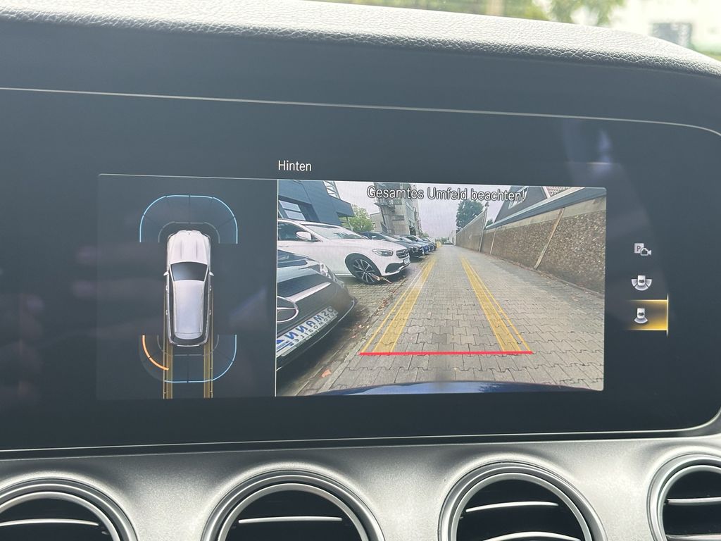 Mercedes-Benz E 300 2022