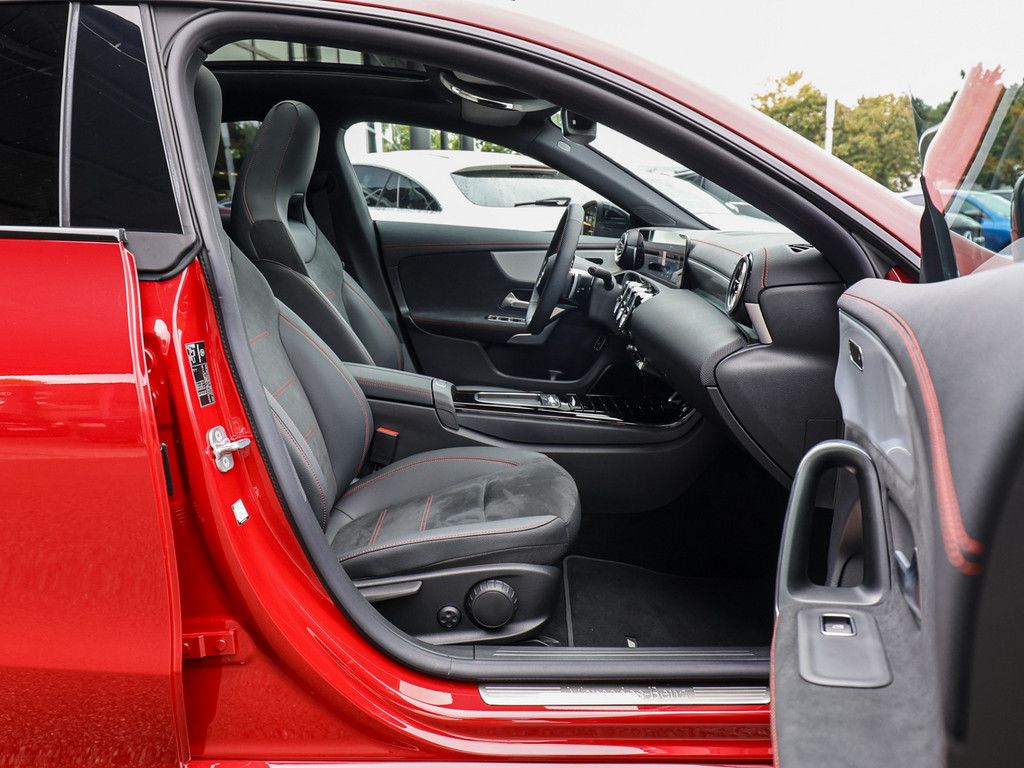 Mercedes-Benz CLA 220 2025